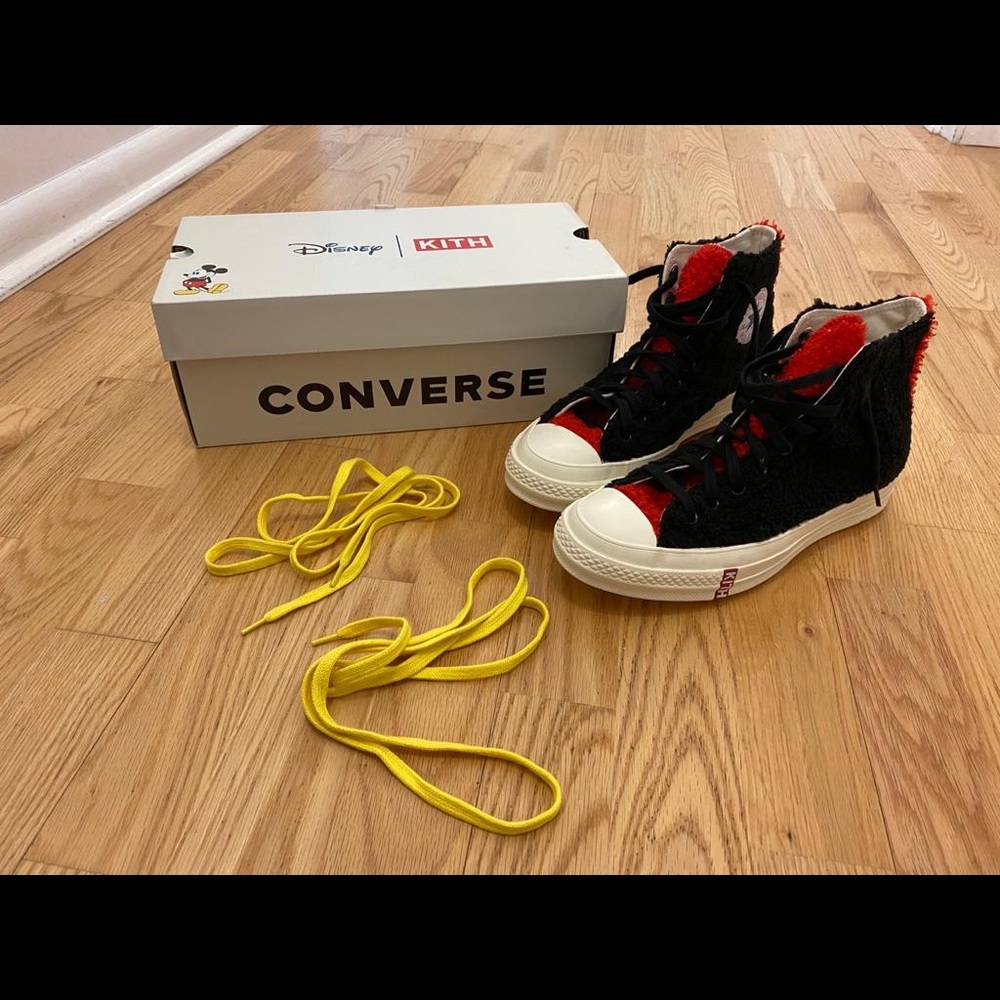Disney x Kith Converse - Picture 2 of 4